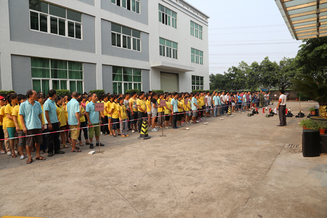 AG尊时凯龙集团举行消防演习活动